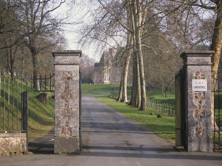 Entrée du château de Lancheneil